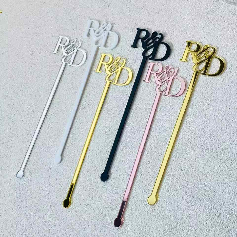 unique_personalized_initials_cocktail_stirrers