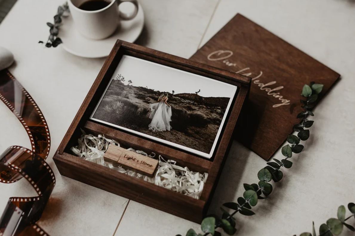 Wooden Photo Box with USB Flash Drive