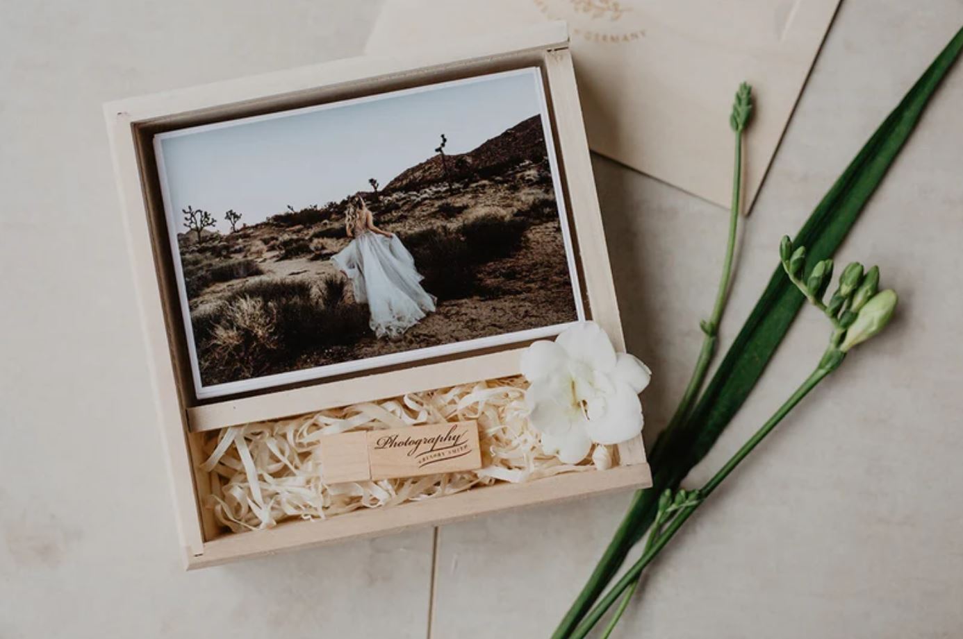 Wooden Photo Box with USB Flash Drive