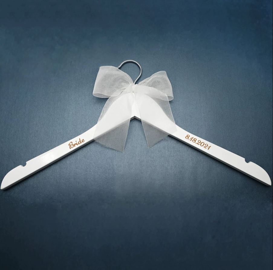 Personalized Wedding Hangers 👰🤵